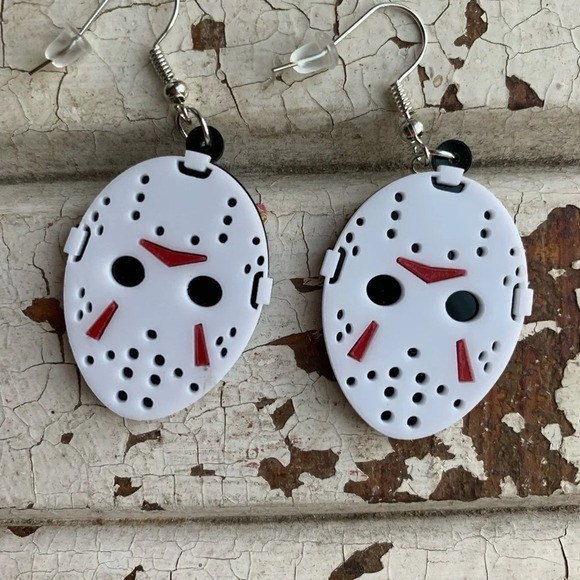 Brand new Jason Friday the 13th inspired dangle drop scary Halloween earrings - Picture 1 of 5
